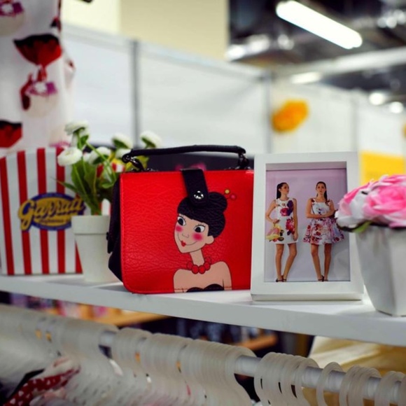 Meet your Posher, Jean - Picture 1 of 1